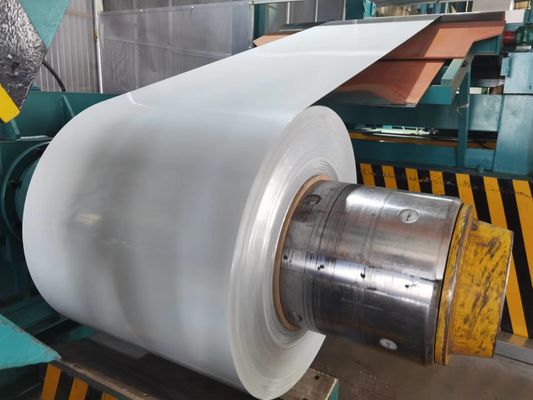 0.2-1.2 mm Geverfde metalen spoel 3-30 micron Achterzijde Verf voor koelopslag
