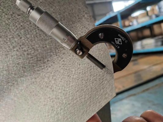 Regelmatige spangelstaalplaat van 0,13 mm-0,8 mm Aluzincspoel met 20-30% verlenging