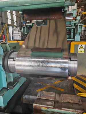 Duurzaam gegalvaniseerd staal spoel fabriek Zinkcoating 600mm-1250mm Breedte
